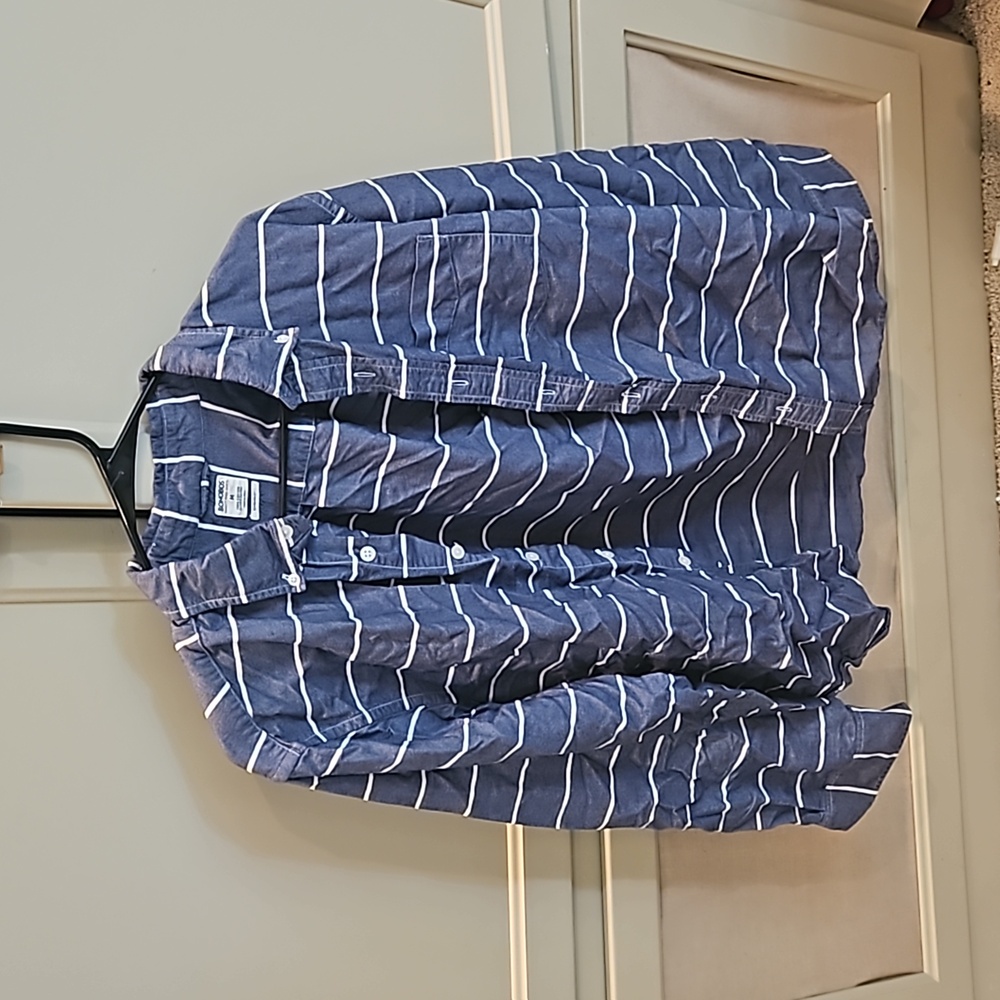 Men's cotton button down shirt